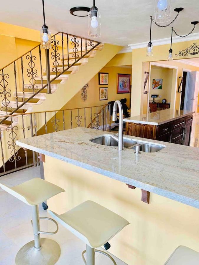 Вилла Bella Vista Кингстон Экстерьер фото